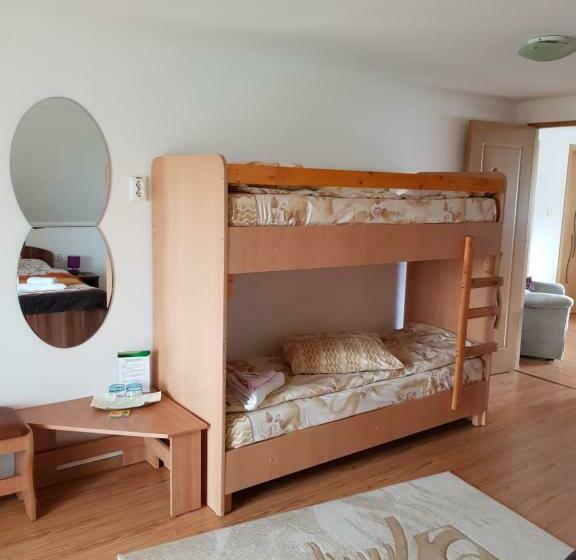 Пансион Casa De Vacanta Macovei0744