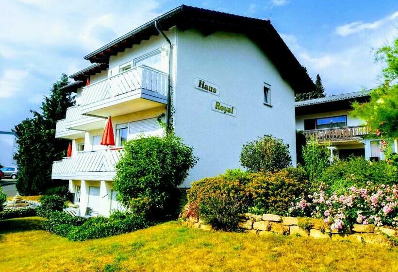 بنسيون Haus Royal