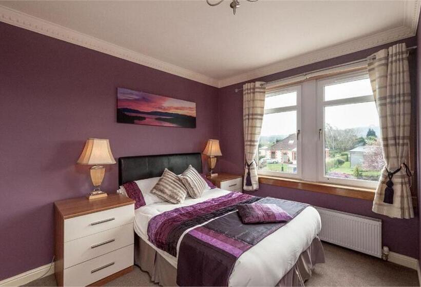 פנסיון Hillhouse