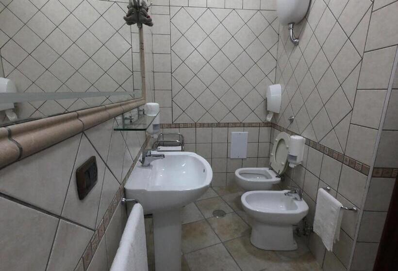 פנסיון Re Vincy   Affittacamere