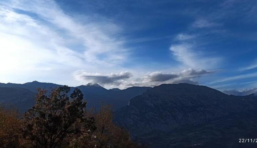 B&b Il Campanile Di Leone Pina