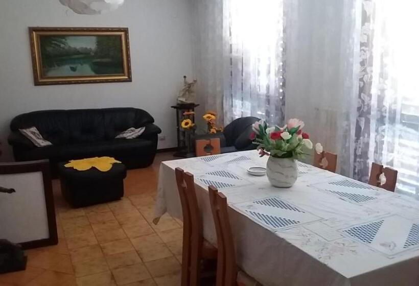 تختخواب و صبحانه Arcobaleno