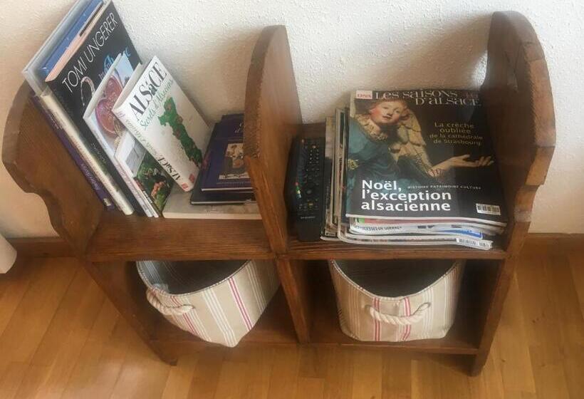 مبيت وإفطار Au Merlenchanteur