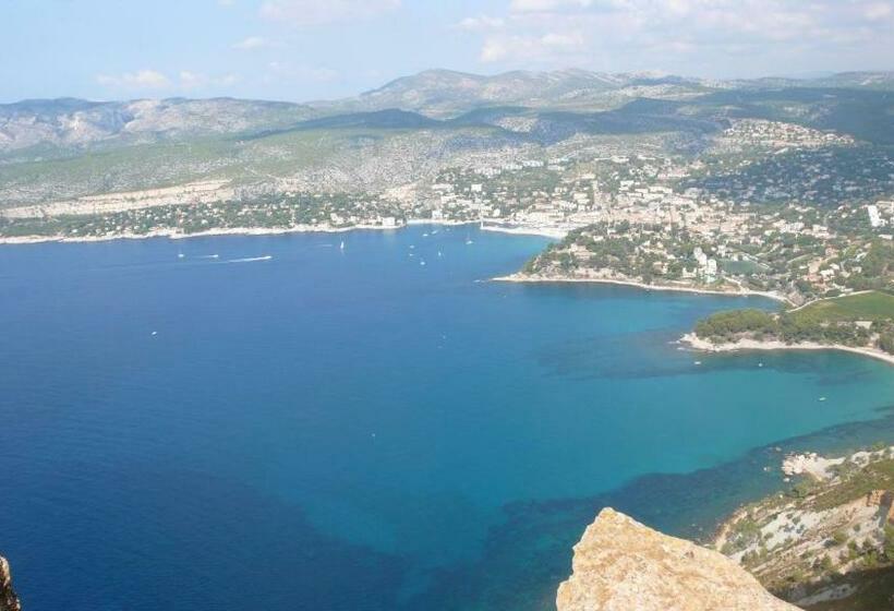 تختخواب و صبحانه Chez Mamouska