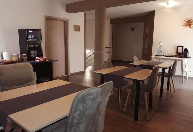 Bed and Breakfast Greenwood Residence