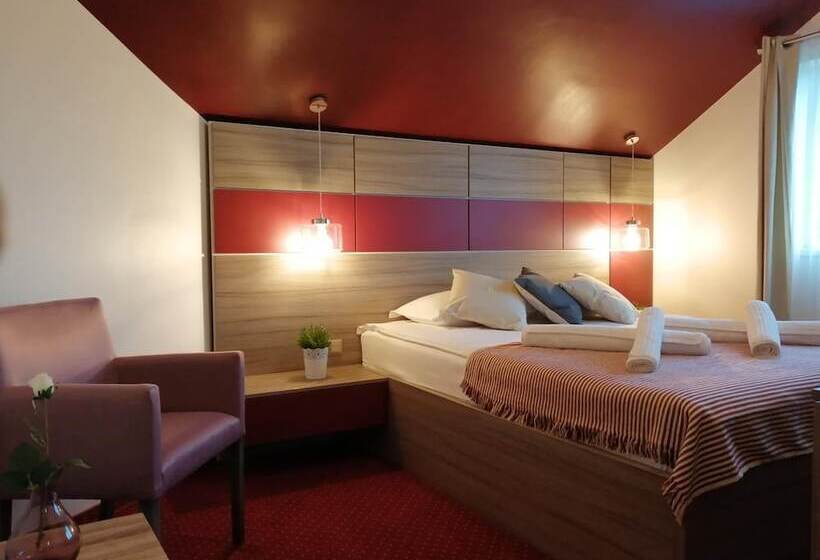 Bed and Breakfast Greenwood Residence