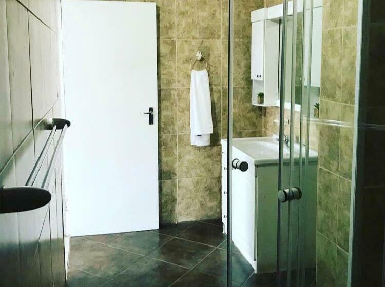 צימר Hill Top Farm Lodge