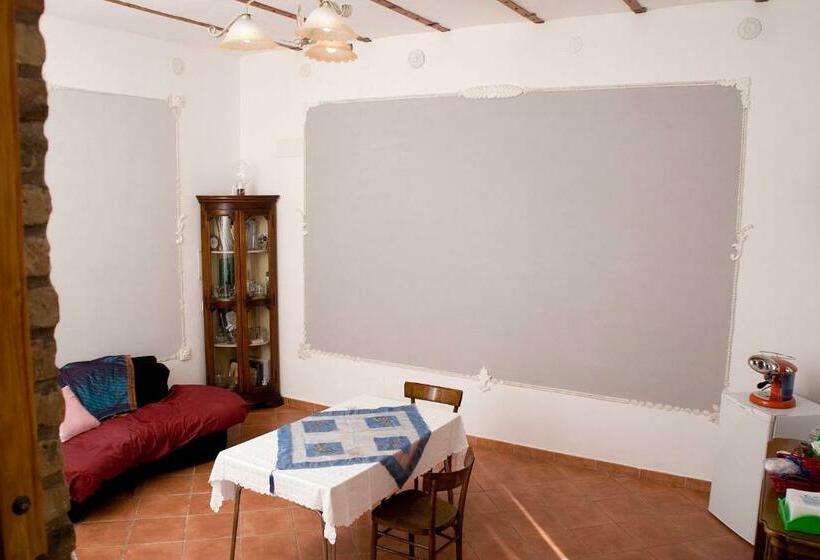 مبيت وإفطار La Luna Nel Pozzo