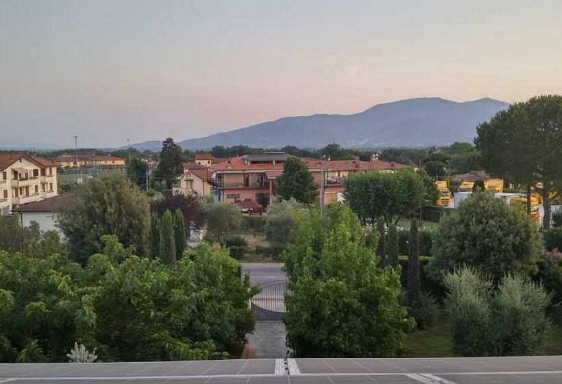 住宿加早餐 Mansarda Sulla Francigena