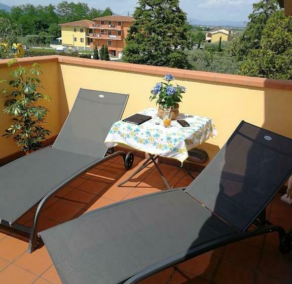 住宿加早餐 Mansarda Sulla Francigena