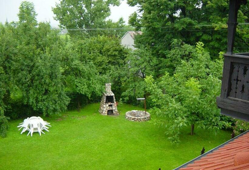 צימר Nitt Pince és Panzió