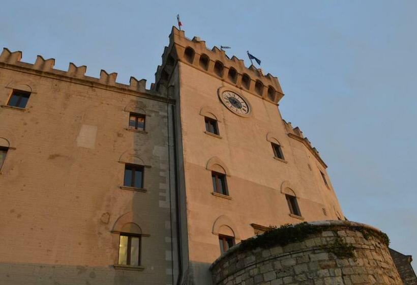 Bed and Breakfast Poesia 74