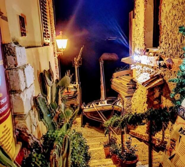 צימר Romeo E Giulietta Scilla