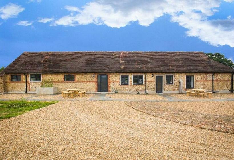 Bed and Breakfast South Cottage · Rural Gem In The Heart Of The Sussex Countryside