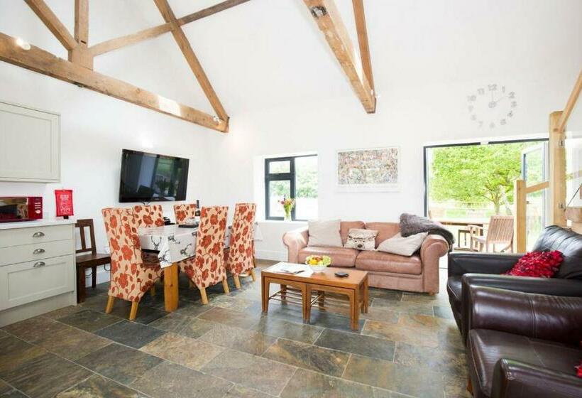 Bed and Breakfast South Cottage · Rural Gem In The Heart Of The Sussex Countryside