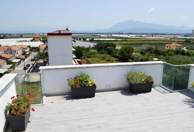 تختخواب و صبحانه Walter