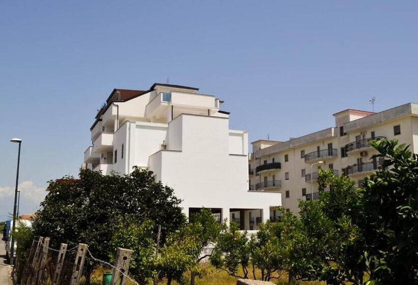 تختخواب و صبحانه Walter