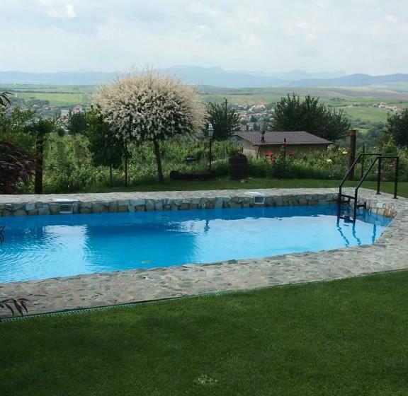 تختخواب و صبحانه Wineyards Salin