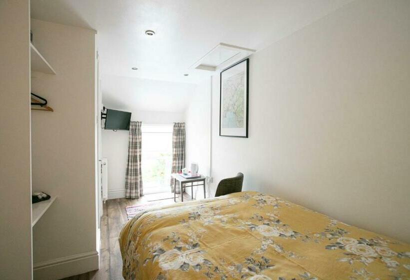 Cwtch Farm Bed & Breakfast