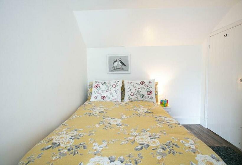 Cwtch Farm Bed & Breakfast