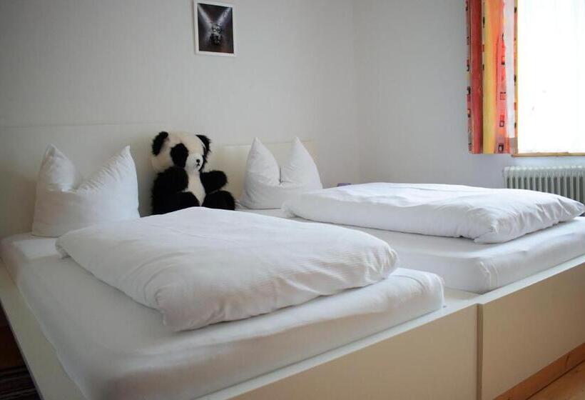 Frühstücks Radpension Taurer Thoman