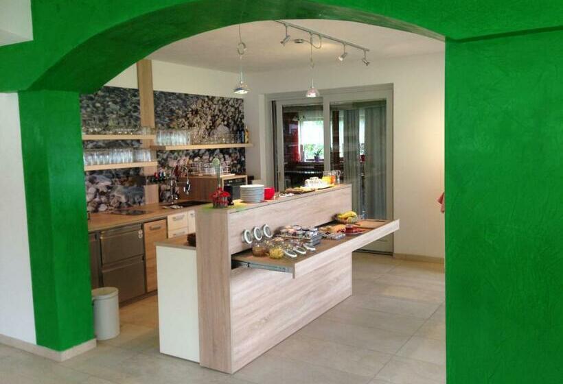 Frühstücks Radpension Taurer Thoman