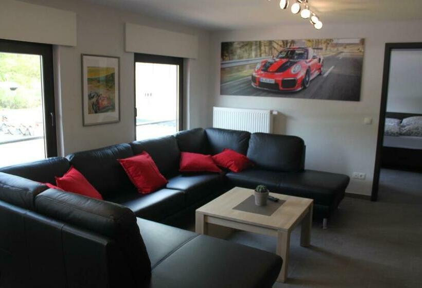 Guesthouse Cockpit