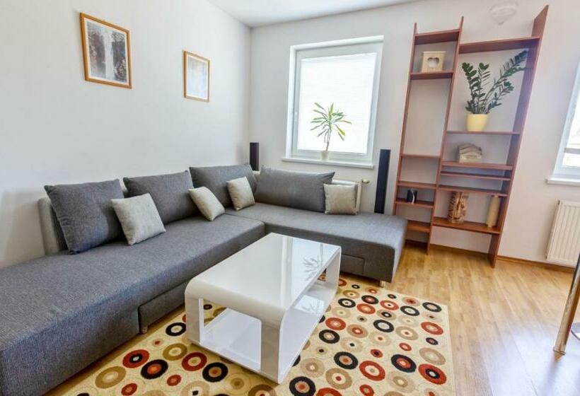 בית מלון כפרי Apartman Hugo