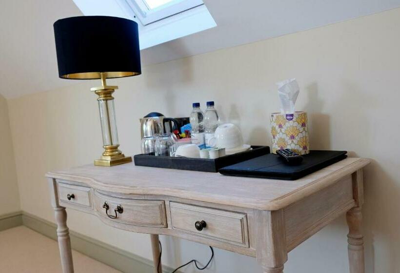 בית מלון כפרי Blacknest Golf And Country Club