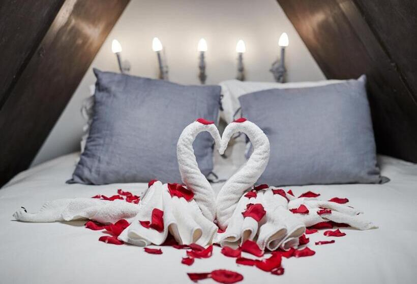 فندق Huisjes Aan De Amstel   Your Home Away From Home