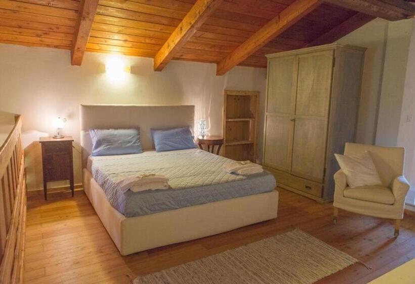 Отель I Casali Di Colle Monte