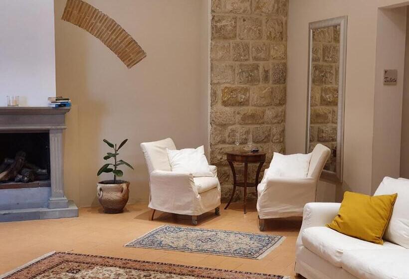 Отель I Casali Di Colle Monte