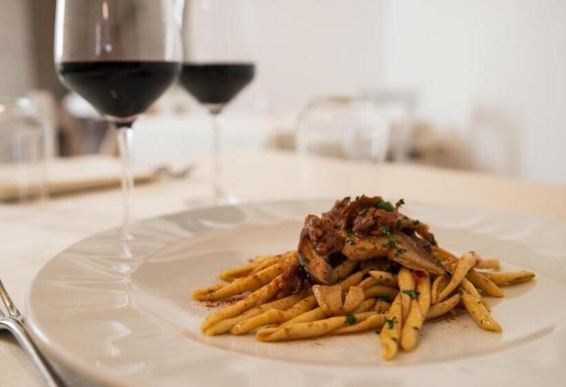 Отель I Casali Di Colle Monte