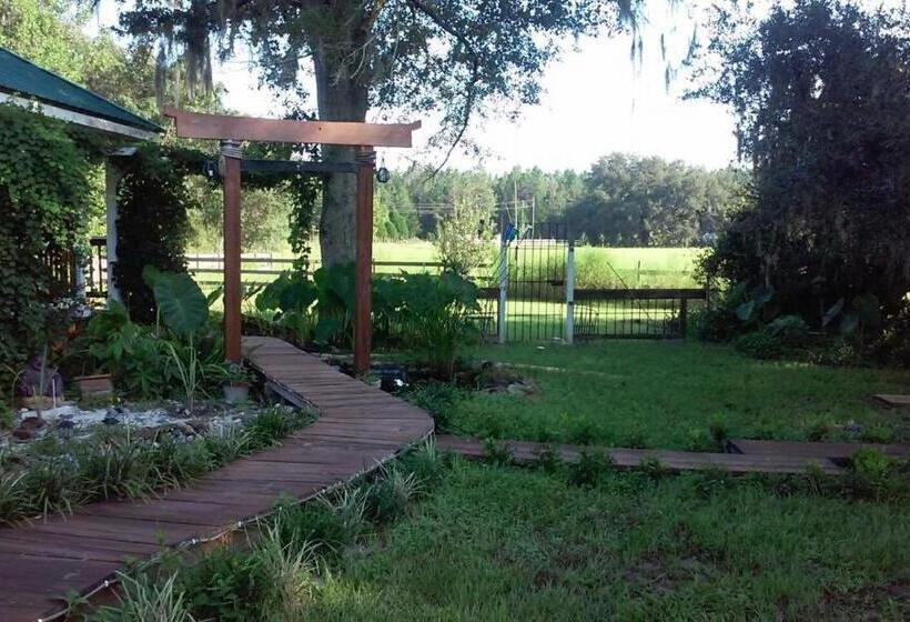 فندق Kokomo Farms