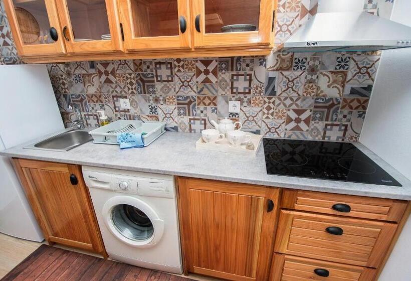 פנסיון Basalto Negro Al