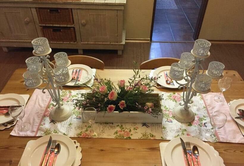 פנסיון Esmarline Lodge