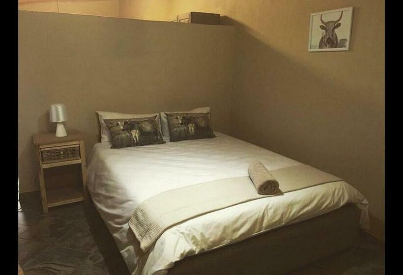 פנסיון Esmarline Lodge