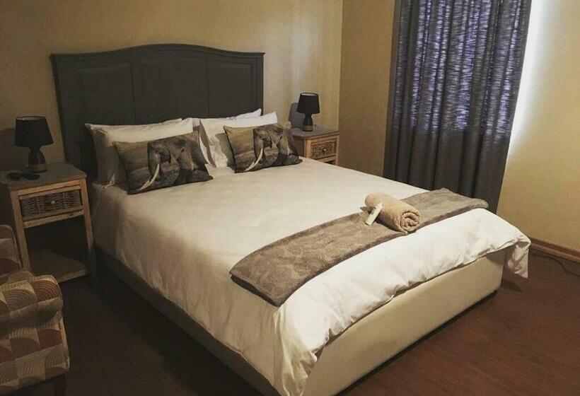 פנסיון Esmarline Lodge