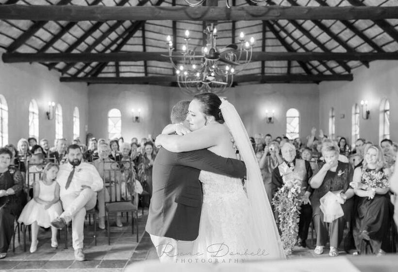 פנסיון Grasslands Conference And Wedding Venue