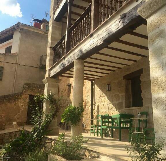 פנסיון Lastias