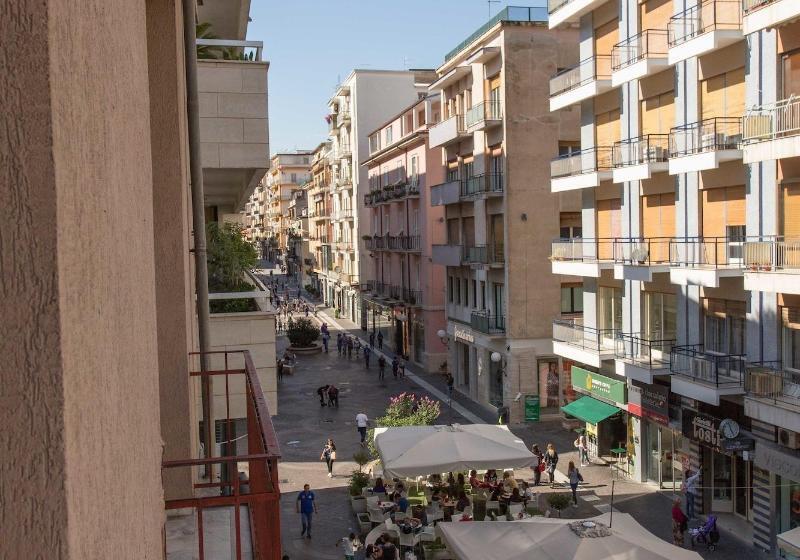 پانسیون Le Affacciate Bruzie Home Guest House