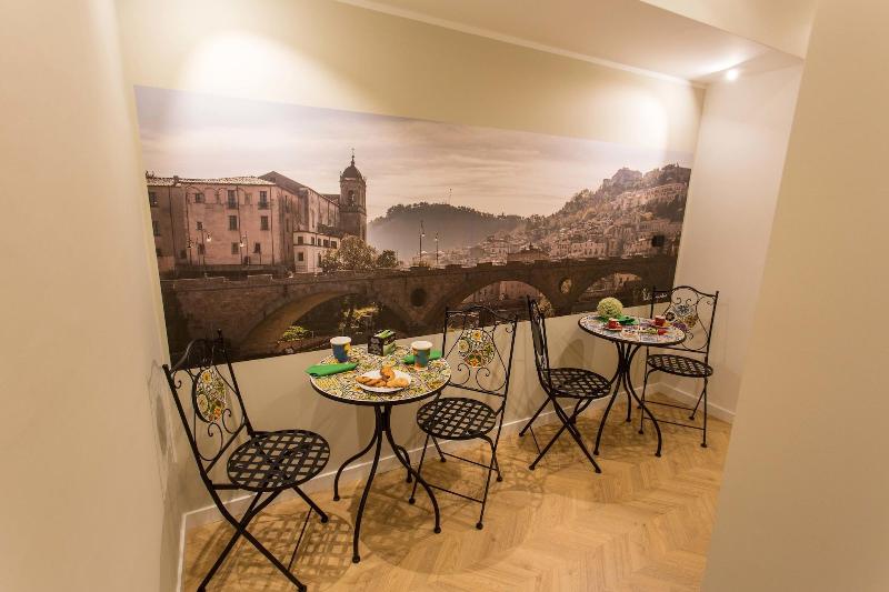 پانسیون Le Affacciate Bruzie Home Guest House