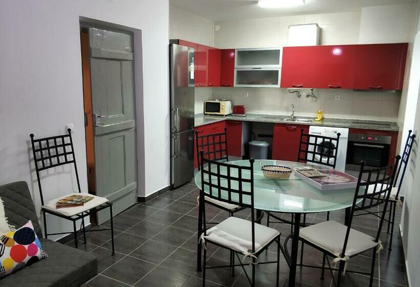 پانسیون Sleep & Go Faro Airport Guest House