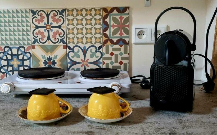 펜션 Staying With The Artist