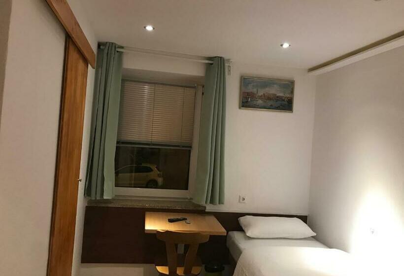 Пансион Tu Ferienzimmer In Ulm Stadtmitte