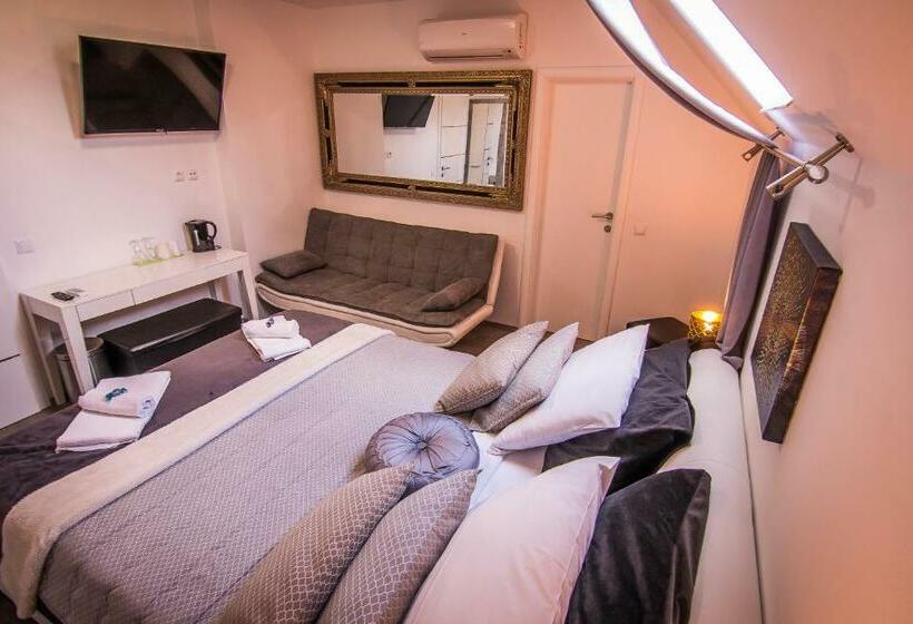 پانسیون Vila Lemic Postojna