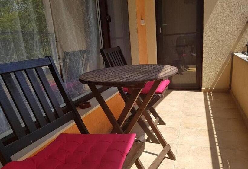 Privates, Schönes Und Grosses Appartement In Goldstrand
