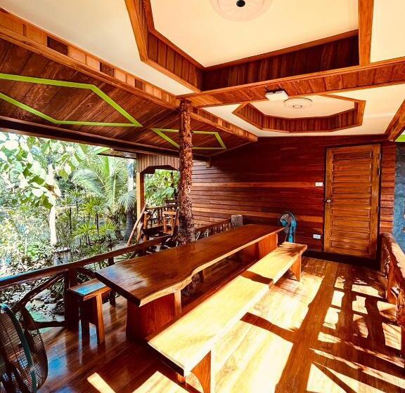 استراحتگاه Magmai Homestay & Tower