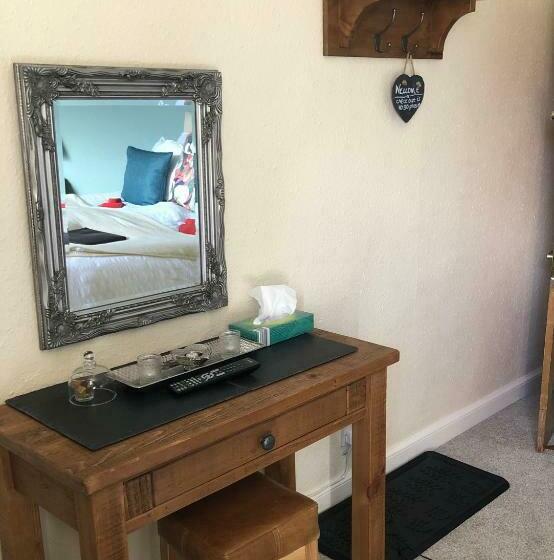 The Hollow Bed And Breakfast