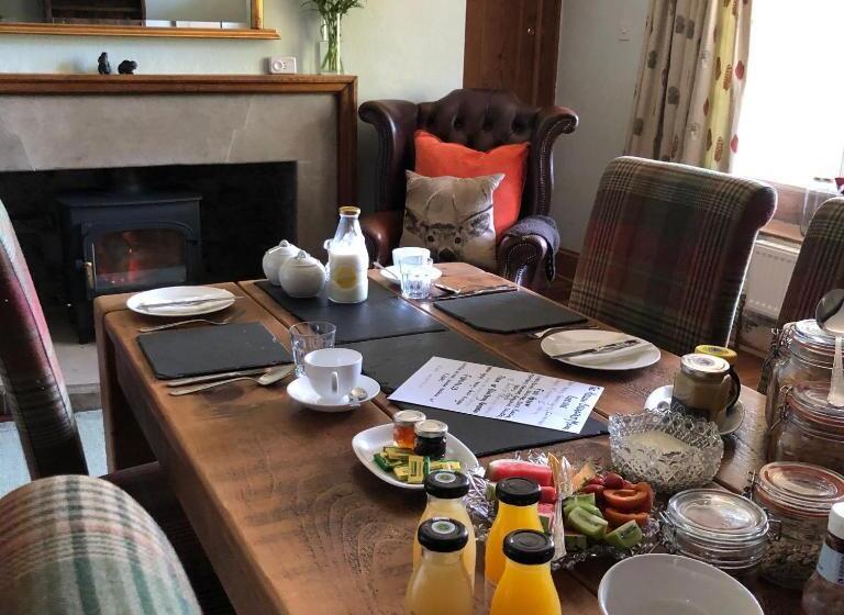 The Hollow Bed And Breakfast